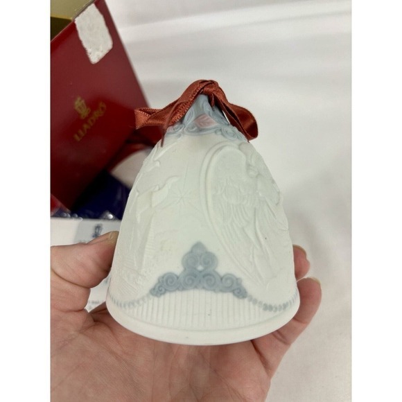 Lladro 2002 White Blue Christmas Holiday Ornament Bell - Picture 3 of 14